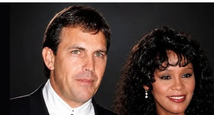 LocDang4's tweet photo. On February 18, 2012, actor and filmmaker Kevin Costner stood before a microphone at Whitney Houston's funeral. Before he began, television producers reportedly asked him to keep his remarks within five minutes https://t.co/lq2D0FvYFy https://t.co/0L6EWDDN3h