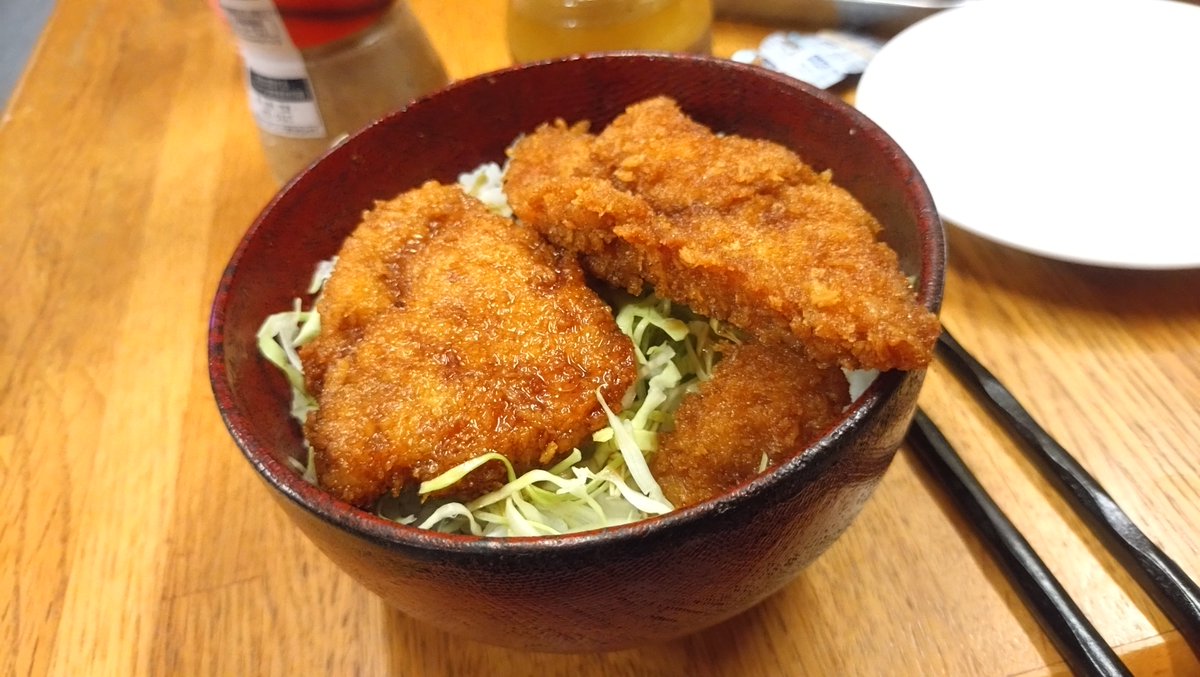 kenmin_rs's tweet photo. ソースカツﾄﾞﾝｯｯｯｯ!!!!!!
芋！
#みん食 https://t.co/PPjWby0qcu