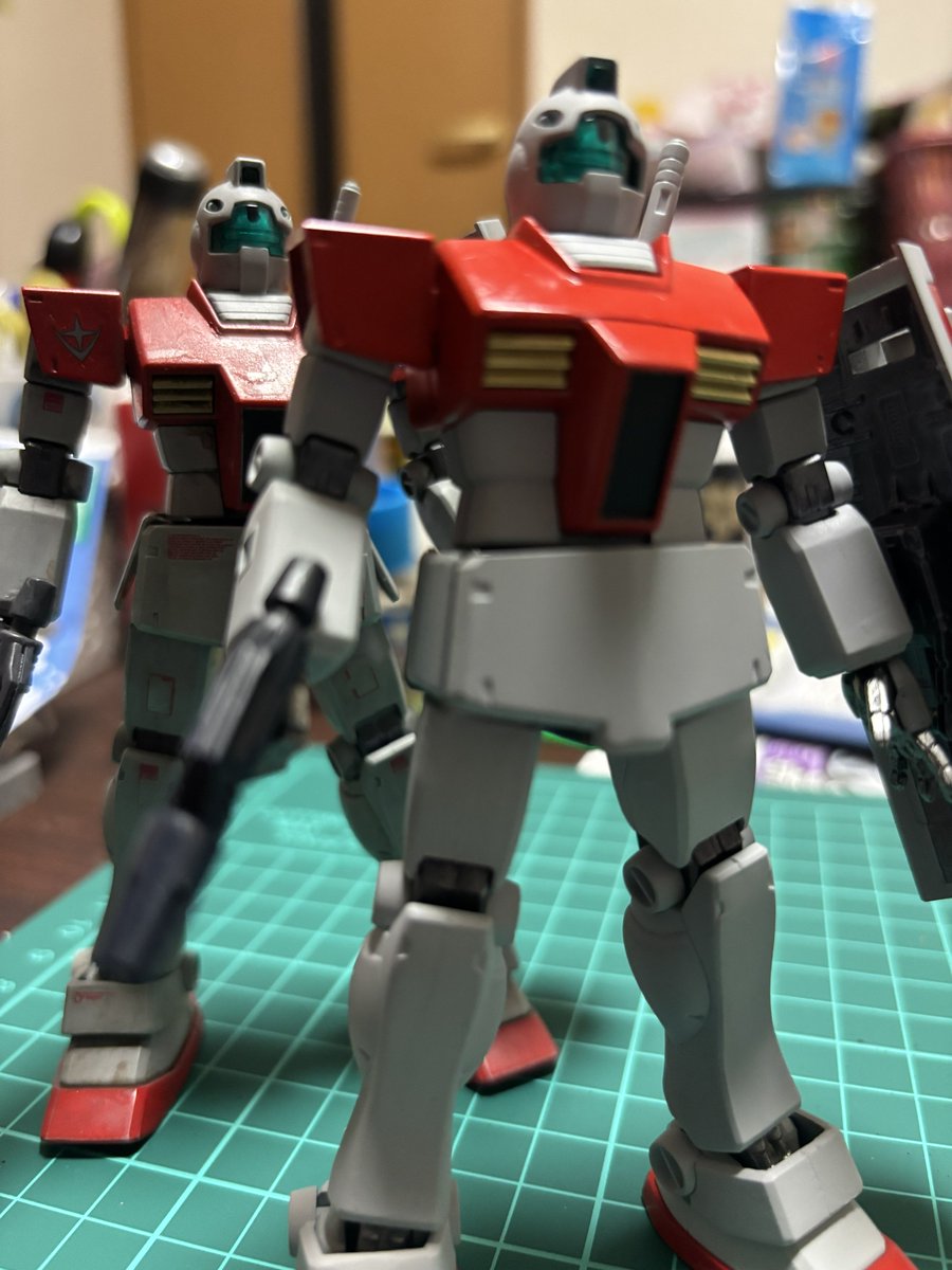 trout3141's tweet photo. 全塗装完了(*´･ω･`)=3(写真手前)
やはりGMは複数並べてこそ絵になるなぁ
次はデカール貼ってくよ
 #ガンプラ
 #ガンプラ好きと繋がりたい https://t.co/FtwtRxv0OK