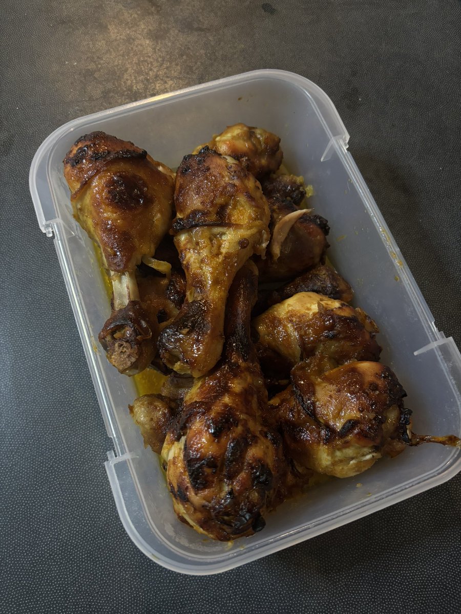 notcuuute's tweet photo. #edrtwt could a gal get a calorie estimate for one of these satay chicken drumstickspls 😁😁 https://t.co/EmyycBw1TZ