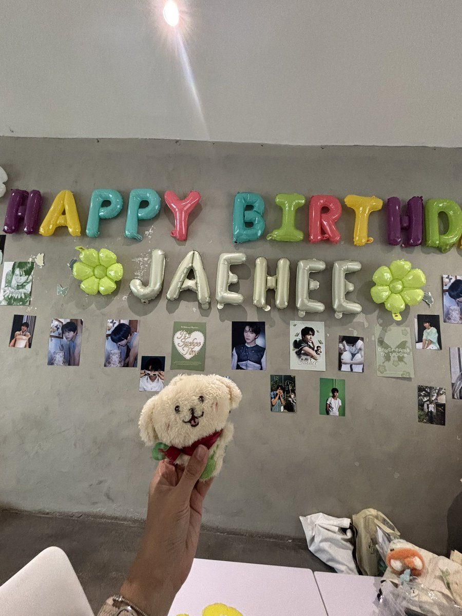 glamoureee's tweet photo. terima kasih Kaka Kaka @spaceofjaehee sumpah event ini seru bgt suka suka suka😍😍
sehat selalu deh buat Kaka kakaknya yg udh wujudkan event anak mantep ini🥰

#재희가_태어난_가장_다정한_여름 
#MyTreeJAEHEEDay 
#ジェヒと迎える_青い季節 https://t.co/CCAB5RAZeL