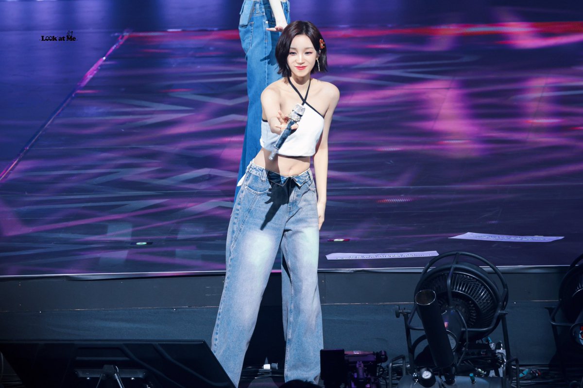 LookAtMe_zip's tweet photo. 260621 
i-dle WORLD TOUR in Yokohama

#아이들 #idle 
#우기 #YUQI #宋雨琦 https://t.co/109HgpnYYB