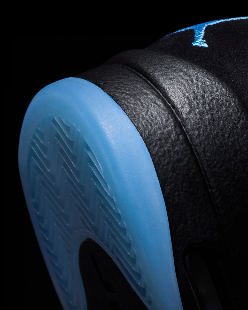 flightclub's tweet photo. The Air Jordan 5 Retro 'Black University UNC' pairs one of Michael Jordan’s most recognizable collegiate colors with the iconic 1990 silhouette designed by Tinker Hatfield. Originally a part of the highly limited 2006 Lifestyle Series, this iconic silhouette returns with a black nubuck upper as the foundation with University Blue accents that energize the shark-tooth midsole, lining and branding details. A certified tribute to North Carolina heritage with a modern execution for new and established collectors alike.

Shop now: https://t.co/oREz7d6Qru