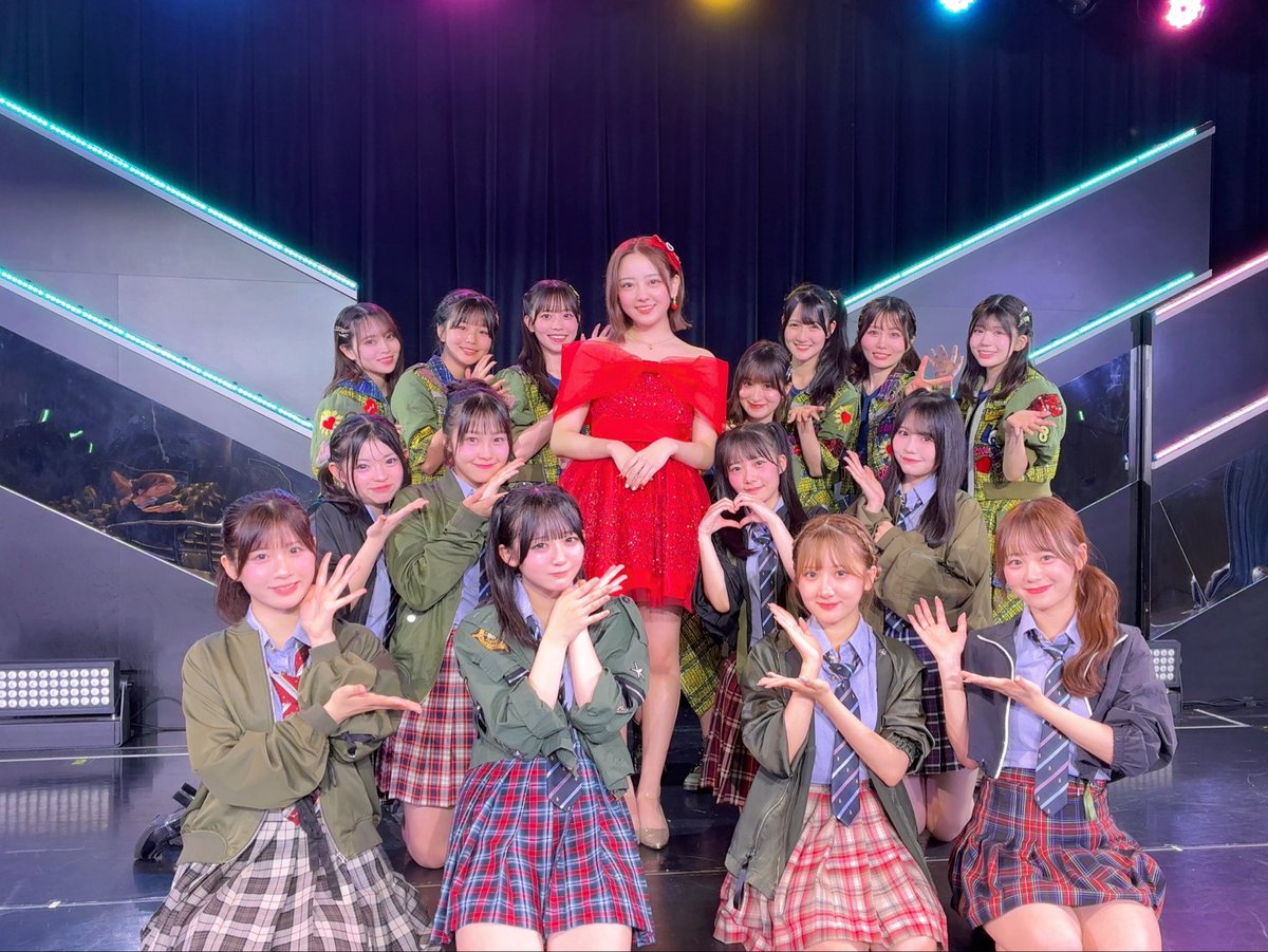 hkt48_official_'s tweet photo. #大内梨果卒業公演 ありがとうございました！💚💜

1507日間 #大内梨果 の応援ありがとうございました💐
皆様のおかげで、最後まで笑顔いっぱいのステージになりました😊

梨果！夢に向かっていってらっしゃい！

#HKT48
#��こにだって天使はいる公演 https://t.co/M8J7OhX3wd