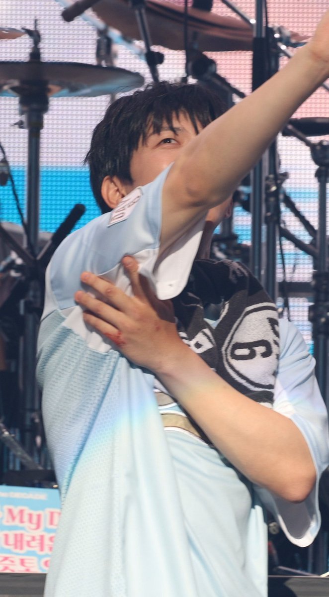 cleinnuyuu's tweet photo. ☹️ https://t.co/BWEg7XSEEL