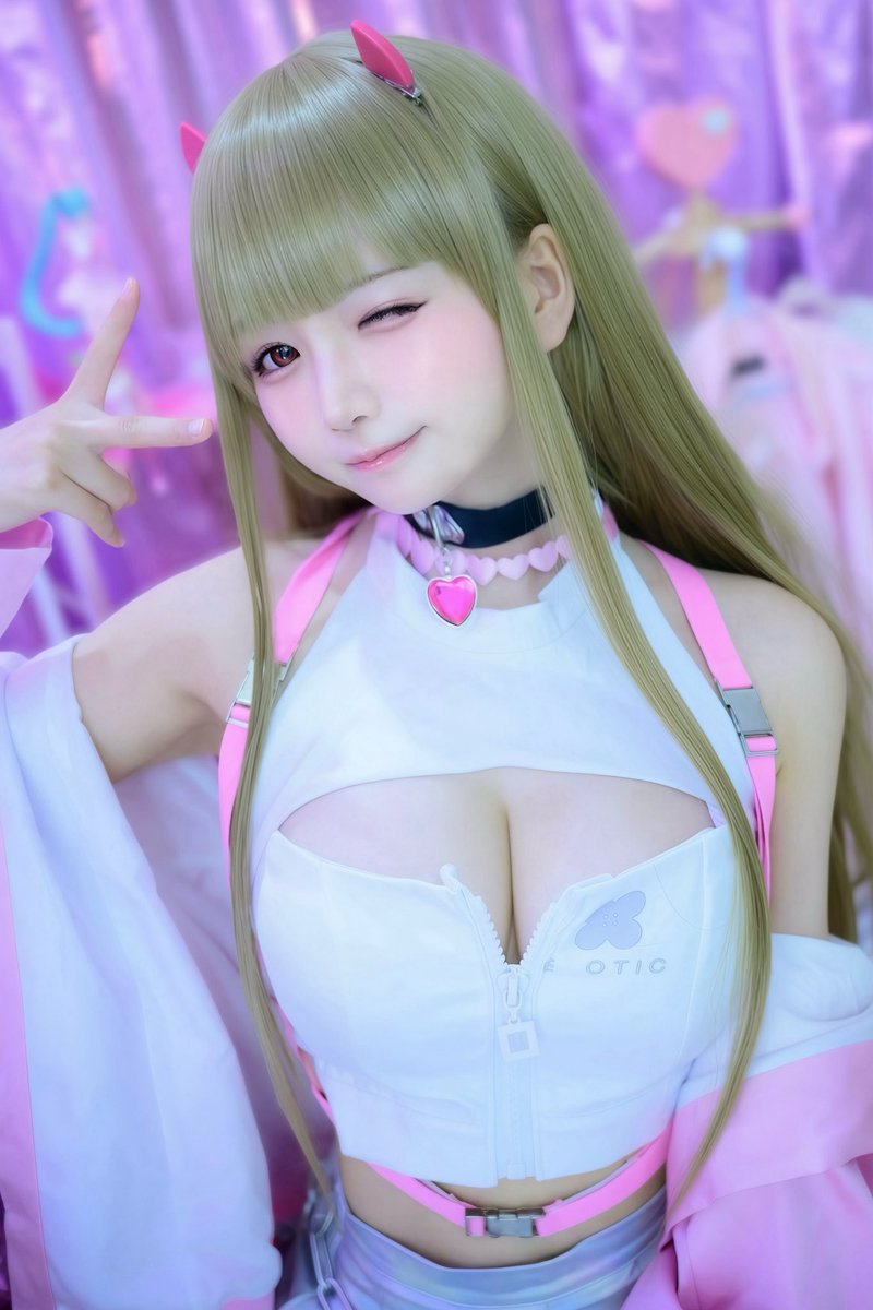 nekorika_cos's tweet photo. 【Cosplay】

勝利の女神NIKKE バイパー

⚠️ダーリンへ⚠️
私のこと好きになっちゃダメだよ？
責任取れないから♡

#NIKKE #NIKKEcosplay https://t.co/hx0Ogil3fc