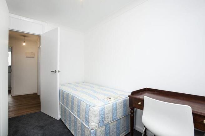 LookProperty tweet picture