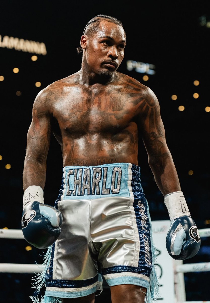 Pound4our4Pound's tweet photo. 🚨BREAKING NEWS🚨

Jermall Charlo WAS ARRESTED LAST NIGHT IN HOUSTON LEAVING A NIGHTCLUB AND WAS PULLED OVER FOR DRUNK DRIVING AND POSSESSION OF A FIREARM‼️🚨

This is reportedly his 3rd DWI OFFENSE😳

Source: Fightin Wordz With Bang YouTube (Houston Native) 

#Boxing https://t.co/EGntbWnGdn