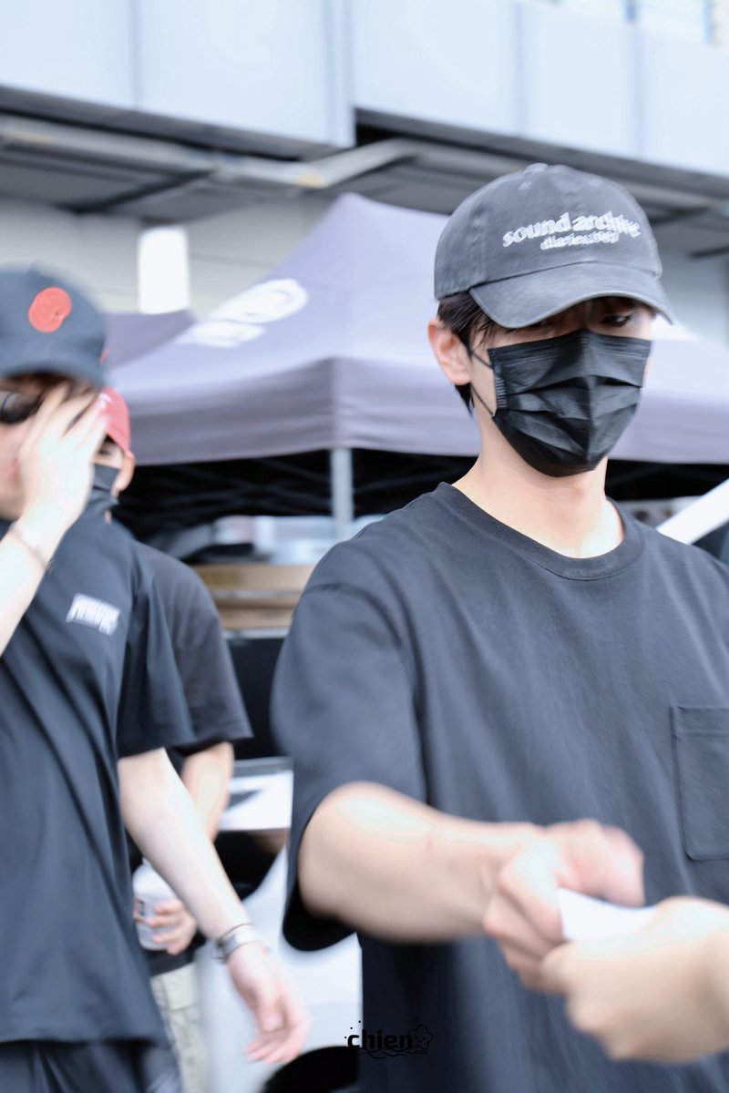 ocean_0750_'s tweet photo. 海子素颜真好看啊〜😉❤︎ https://t.co/g0DO5LJSAS