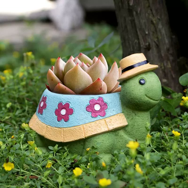 macarenass98's tweet photo. Turn old glass jars into cute plant pots! No need to buy new decor—small DIY projects make life warm and eco-friendly. https://t.co/1ENLPX31bY
