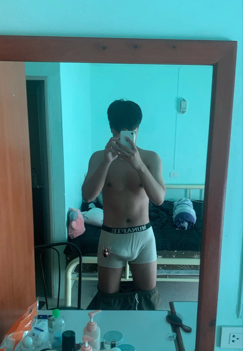 Plo99_'s tweet photo. เอี่ยนเค้าง่วนนน https://t.co/31K8CkYB52