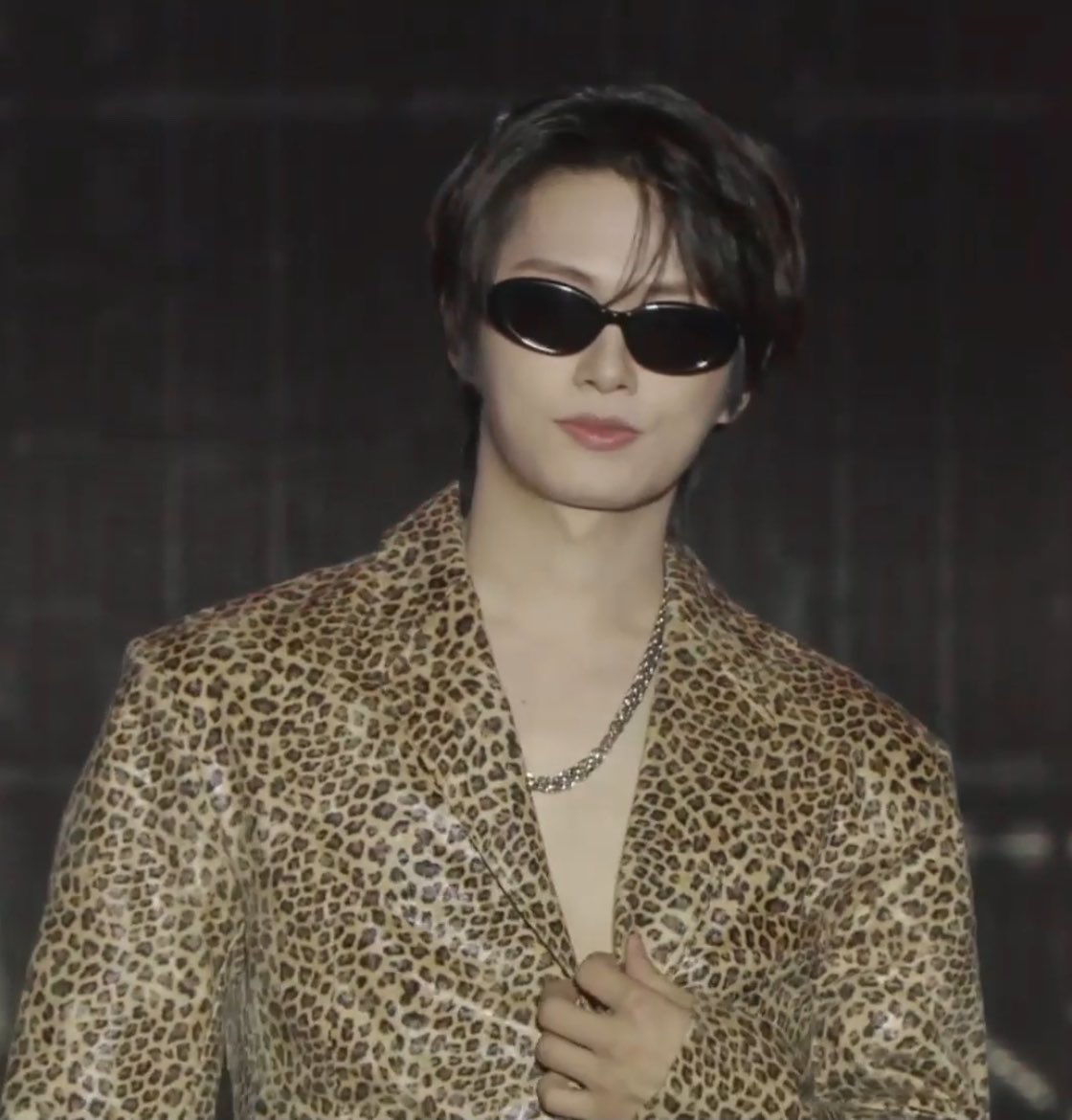 낮 tweet media