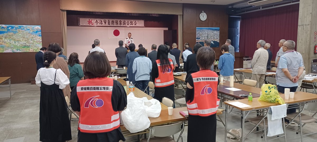 iaAPNecvv458027's tweet photo. 今日は、県自衛隊家族会会長として、今治市自衛隊家族会総会に参加した。
来賓挨拶の中で立憲古賀議員の『裕福な子どもは自衛隊なんかならない』発言を取り上げた。
現職自衛官、OB、家族会に対する冒涜も甚だしい。
日教祖上がりの古賀
議員に日本の国会議員の資格はなく、即議員辞職すべきと断じた。 https://t.co/QLlsef6Y4h