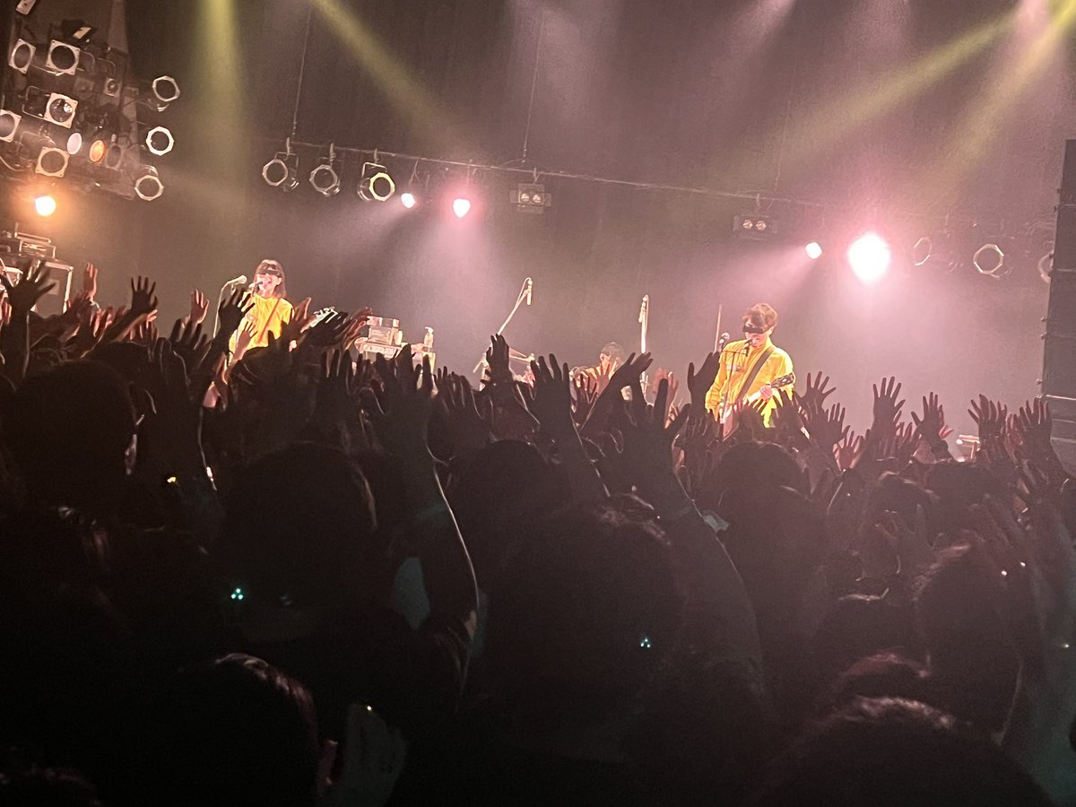 HiroHayashi78's tweet photo. 昨日はやついフェス！

入り前から色々ライブ観れて、すでに良いテンション！
おかげでとても楽しくライブ出来たー！

観に来てくれたみんな、ありがTOISU✋

やついさん、今年もありがTOISU＆15周年おめでTOISU！

さぁ！次は8/8下北沢Queでヒロ誕だ！

#やついフェス　

https://t.co/lqGpL4MSHK https://t.co/GJJd1zzma6