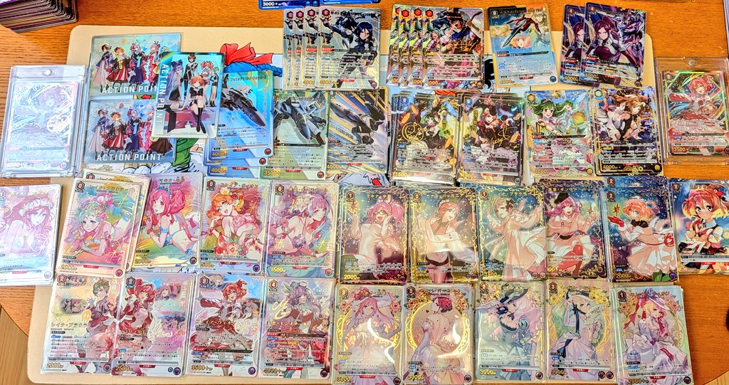 sanbotobizzy's tweet photo. ユニアリマクロス開封するだけでこのお休みは終わっていきました
どのカードもきれすぎ、尊すぎてうっとり
で、まだ無いカードがあるという

あと、絵が繋がるカードはコレクター欲を高めますねぇ
うつくしすぎ

買うのを一緒に走ってくれたり、買ってくれてたお友達、ホントありがとございます😭 https://t.co/EKLIuA7B0G