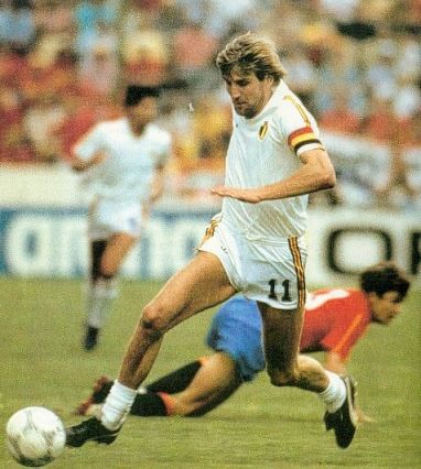 MichelFCBerix's tweet photo. Vandaag is het 40 jaar geleden dat @BelRedDevils  Spanje uitschakelden op het WK in Mexico!
Een kopbalgoal van Jan Ceulemans werd nog uitgewist door Juan Señor (1-1).
In de stafschoppenreeks trokken de Duivels aan het langste eind en plaatsten ze zich voor de halve finale. https://t.co/PQdZlgl89B