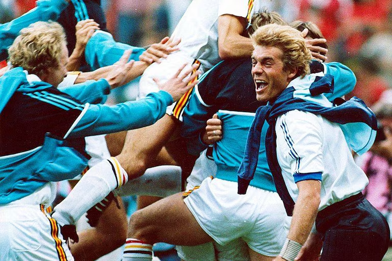 MichelFCBerix's tweet photo. Vandaag is het 40 jaar geleden dat @BelRedDevils  Spanje uitschakelden op het WK in Mexico!
Een kopbalgoal van Jan Ceulemans werd nog uitgewist door Juan Señor (1-1).
In de stafschoppenreeks trokken de Duivels aan het langste eind en plaatsten ze zich voor de halve finale. https://t.co/PQdZlgl89B