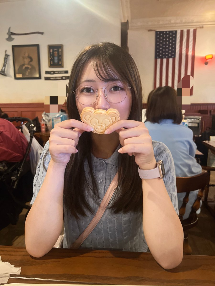 neru_ruun's tweet photo. これ甘すぎて喉焼けるかと思った、アイスコーヒー頼めば良かったな、美味しかったけど。 https://t.co/wnJomY1kS2