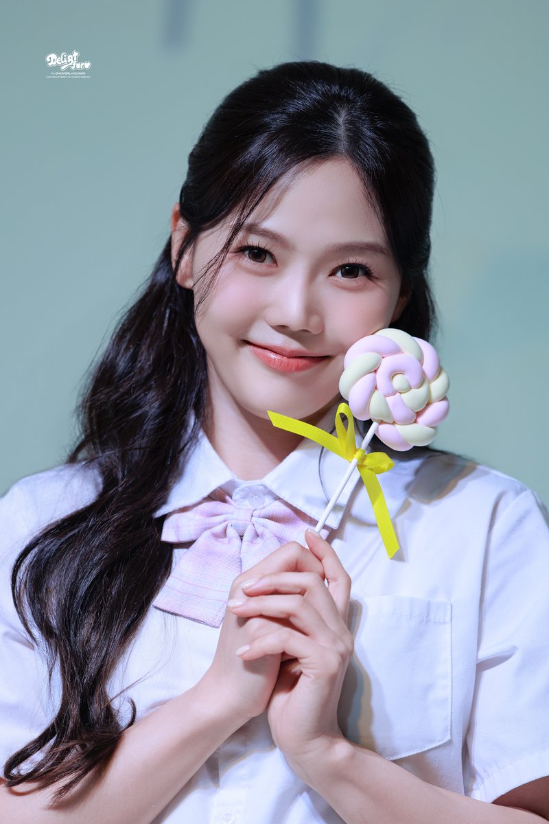 delight_for0mg's tweet photo. 260614 팬사인회        

캔디리더 🍭

#오마이걸 #최효정 #효정 
#OHMYGIRL #HYOJUNG https://t.co/17O0qrhXwk