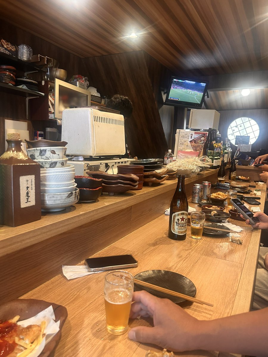 YbYuriri's tweet photo. 大阪昼飲み🍺⚽️✨
めちゃサイコーやったやあん
あーーー明日なんで休みちゃうんやー https://t.co/Z6nuNlnDWE