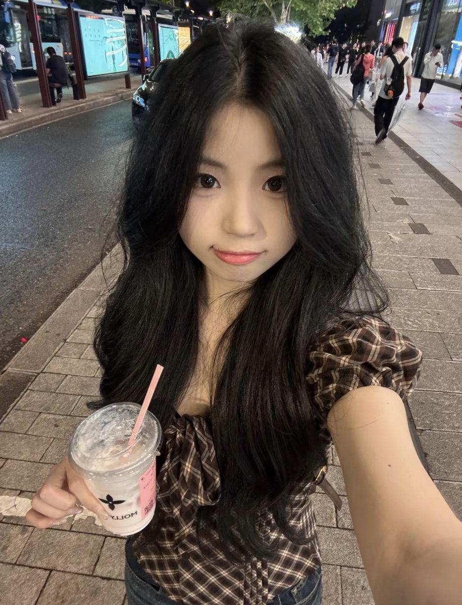 toor14's tweet photo. 谁规定长大了就不能任性一点  同城d~ https://t.co/ymUwMdsbGd