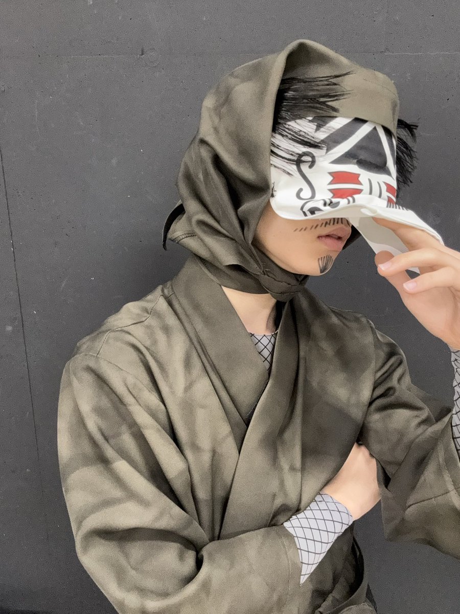 27Asxce's tweet photo. ミュージカル「忍たま乱太郎」第16弾
〜タソガレドキで忍者修行！〜
全公演無事終幕いたしました🥷🏻

そしてようやくお披露目となります

本作品のシークレット出演として
タソガレドキ忍軍 押都長烈
を演じました🦅

ありがとうございました‼️‼️‼️

#忍ミュ 
#押都長烈 https://t.co/nHFKVZwIz7
