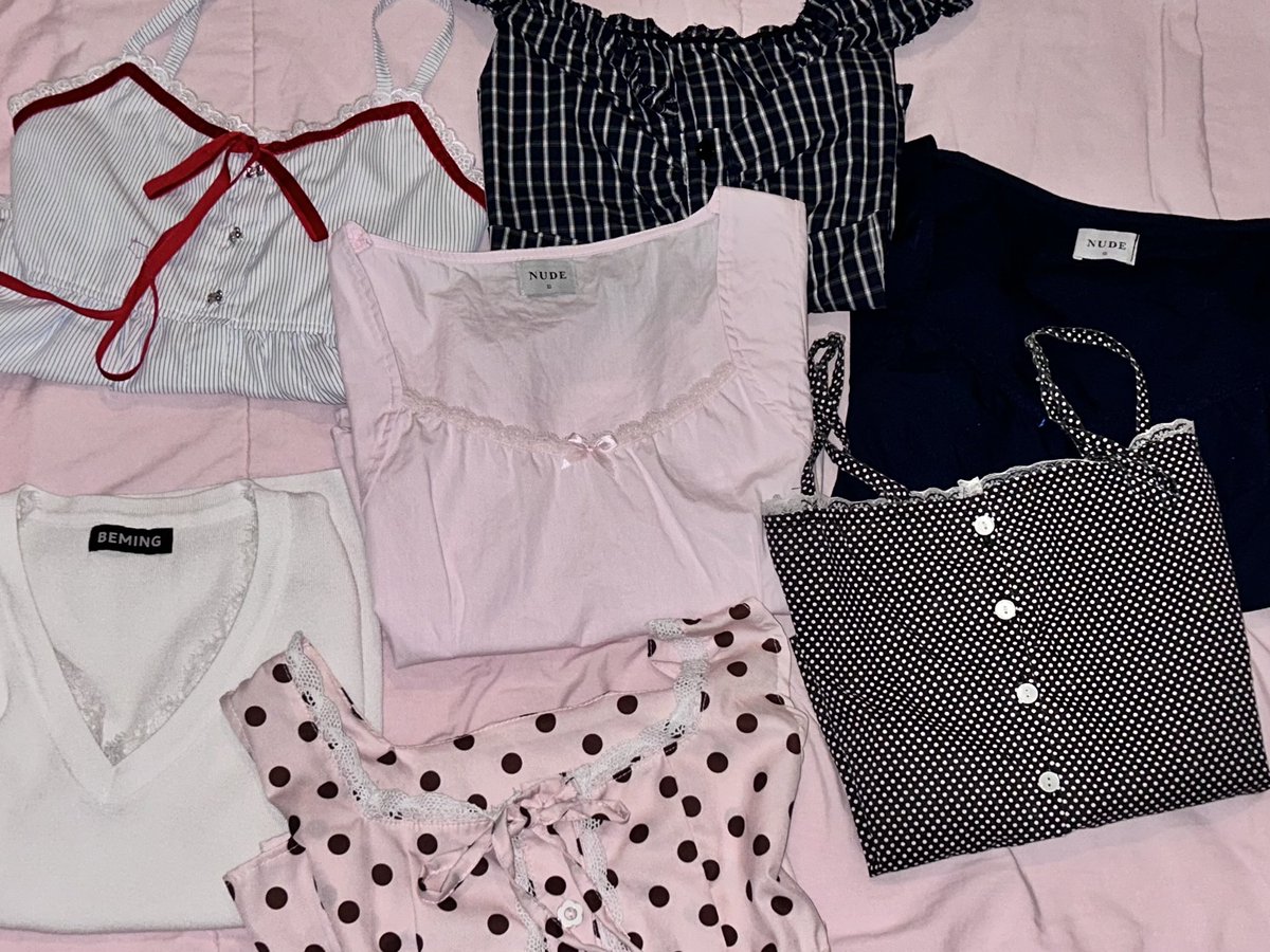 tyongleeya's tweet photo. [ #ส่งต่อเสื้อผ้า ]⋅˚₊‧ ୨୧ ‧₊˚ ⋅
: new — used > อก32-34 เอว25-27 <
stylist,cintage,choosedress,dailylook,nudethelabel,beming,H&amp;M,babytee

shipping 40 | รีลด 5 บาทคับ🙆🏻‍♀️
>> เอ้บใต้รูป <<

#ส่งต่อเสื้อผ้ามือสอง #ส่งต่อcintage #ส่งต่อstylist #เสื้อผ้ามือสอง https://t.co/6pzRC3icnm