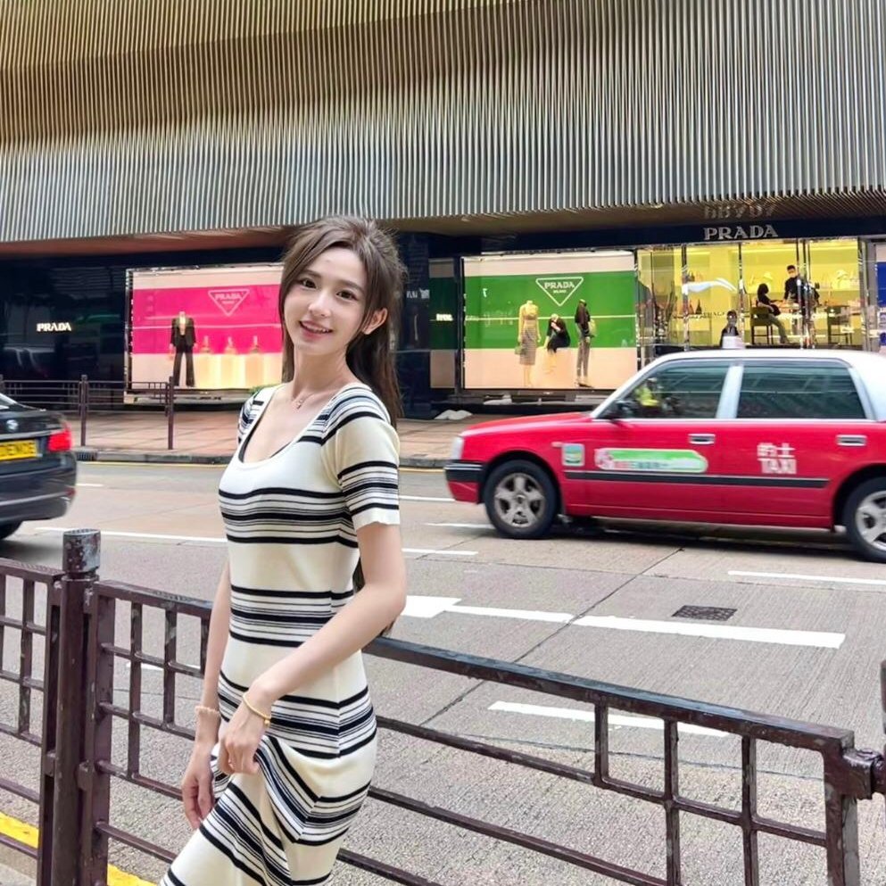 ananda8545's tweet photo. Wander through the streets of Hong Kong and feel the city's unique rhythm and warmth.Bustling with traffic and people, every street holds a different story. Snap a photo to capture this moment.#HongKongLife #SelfieMoment #CityStroll #DocumentingLife https://t.co/uGnmRiCOLo