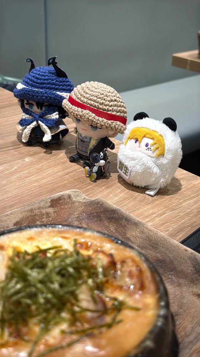 dear_621's tweet photo. 森の民もありがとうございました！
今日から1年間のアイコン1枚目か2枚目どっちにしようか悩んでいます https://t.co/s5SlMDKpYb