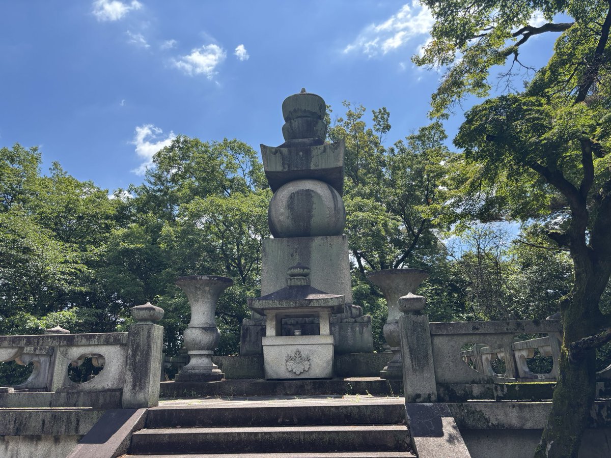 daigotarou's tweet photo. 京都なう。せっかくなので、新日吉神宮、樹下社、豊国廟をめぐって来ました。 https://t.co/n1XfHYAHn9