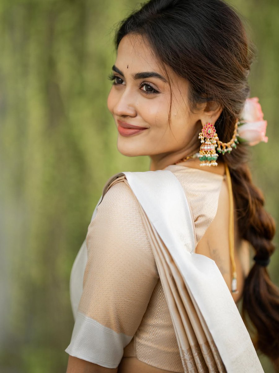 ActrezHub's tweet photo. #TejuAshwini #Teju #Ashwini https://t.co/6OUt80c1Z3