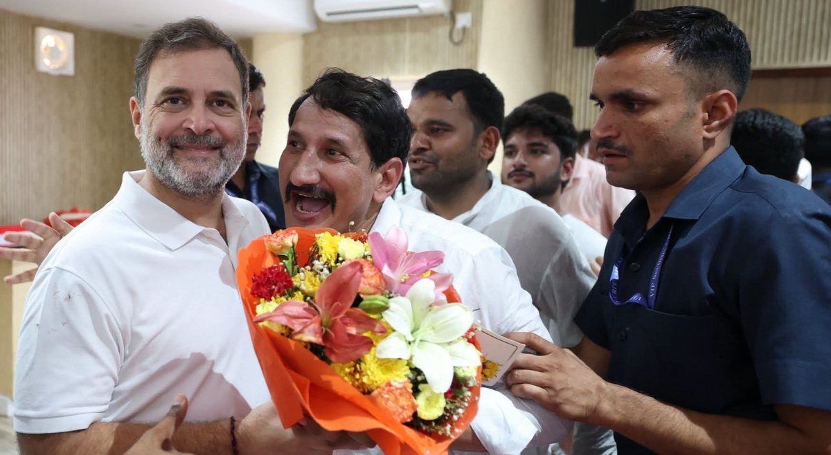 yogenderayogi's tweet photo. I belong to you ❤️
@RahulGandhi https://t.co/mdAr19lnEg