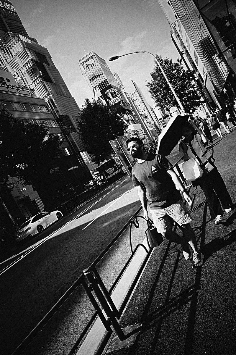 aonom315's tweet photo. GR IV Monochromeて撮るスナップ https://t.co/0C1fTrQtiF