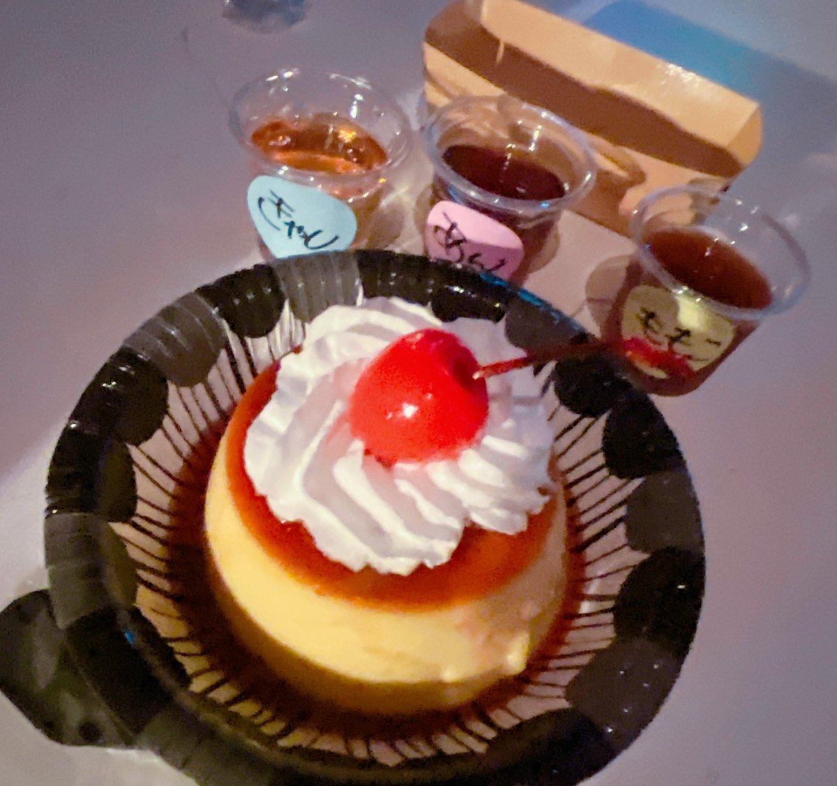 Iscream_cry's tweet photo. おいしかったものたちをあげるよ フェーダーのレトロプリン ただでさえうまいのにこれにお紅茶ガールズのティーシロップをかけてたべるんだ トぶぜ
ハッチンさんの魯肉飯 いつでも美味しいのにこんな楽しい空間で食べてみな トぶぜ
くるくるソーセージ うまい トぶ https://t.co/9n1GKMlb77