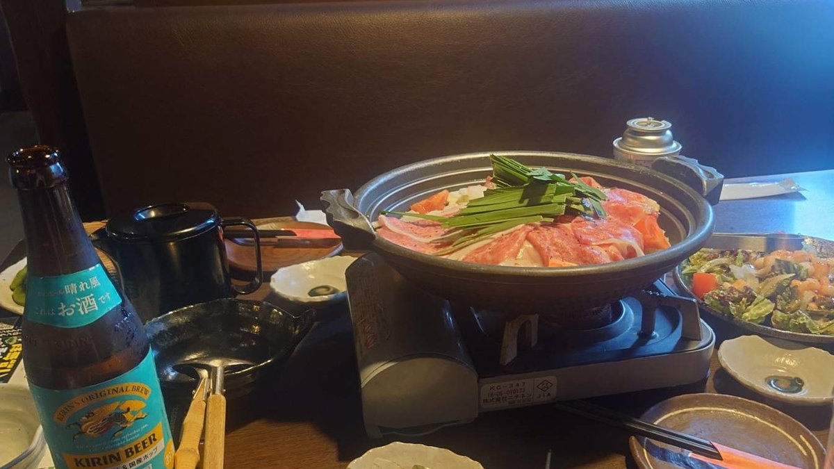 SKtablets's tweet photo. 週末和歌山帰省中。ビッグホエールでのアイスショーへ行ってきました。
めちゃめちゃ華やかで日常を忘れ、レジェンド達のスケートも間近で観れて最高でした。織田くんの人気ぶり!!
その後は2番目の妹と甥っ子と晩ごはん、久しぶりにゆっくり話せて楽しかった。 https://t.co/b2ALLk60IZ