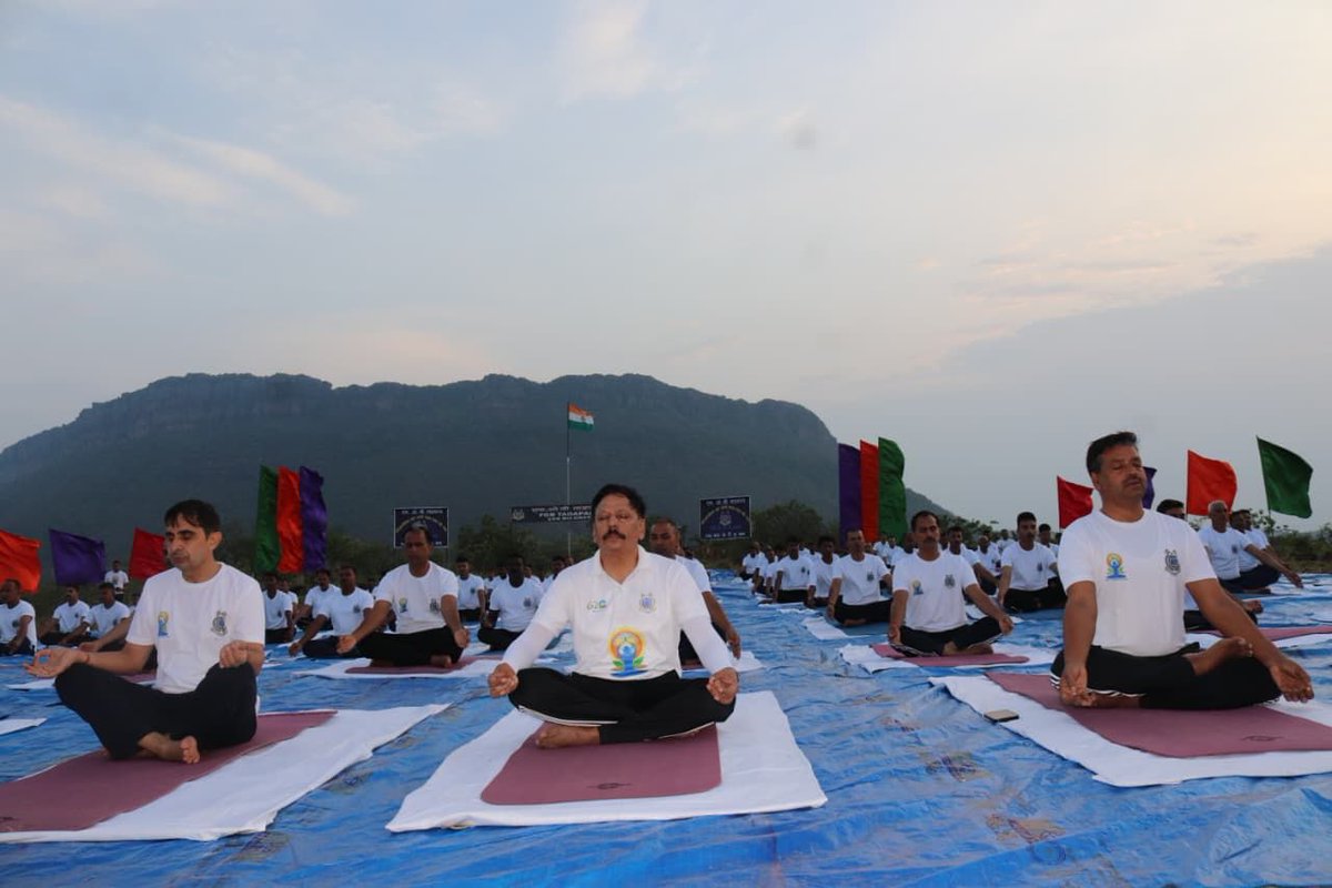 DIGOPSBJPR's tweet photo. Mass yoga session at Tadpala hill with participation of Sh. B S Negi DIG OPS Bijapur, Officers and representatives of all units. The event reaffirmed commitment to fitness &amp; mindfulness under the theme#Yogaforhealthyageing!
#crpfindia
#centralzonecrpf
#cgsectorcrpf https://t.co/olSd1jzTuX
