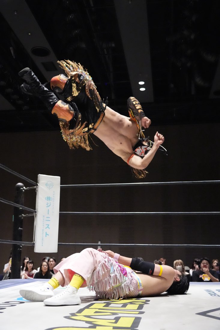 kumadori_omenz's tweet photo. みんなの応援のおかげで勝利を手にする事ができたぜ！

ブレイクダンスを取り入れた俺のプロレスはまだまだこれからも進化し続ける。

楽しみにしててくれ。

#ddtpro
#OMENZ https://t.co/ms5t2aKK3m