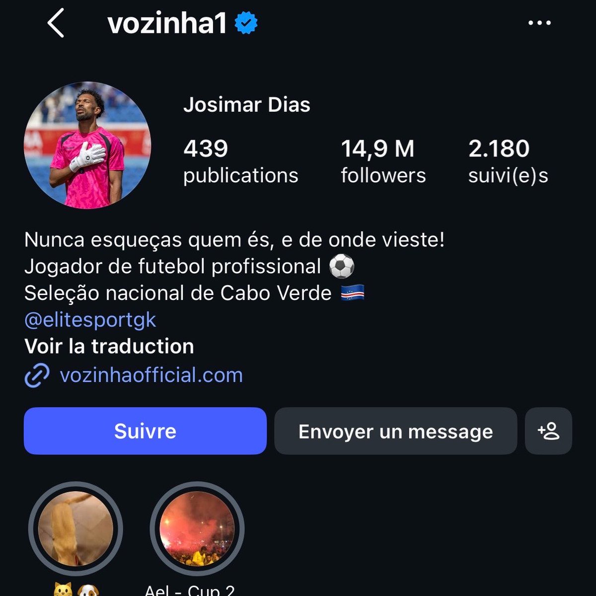 Kulturlesite_'s tweet photo. 🚨 INCROYABLE

Le gardien du CAP-VERT VOZINHA est sur le point d’atteindre les 15 MILLIONS d’abonnés sur INSTAGRAM, cinq jours après le match face à l’ESPAGNE !!

Pour rappel, il comptait moins de 50 000 abonnés avant la rencontre 🤯 https://t.co/W6NdHjnc4k