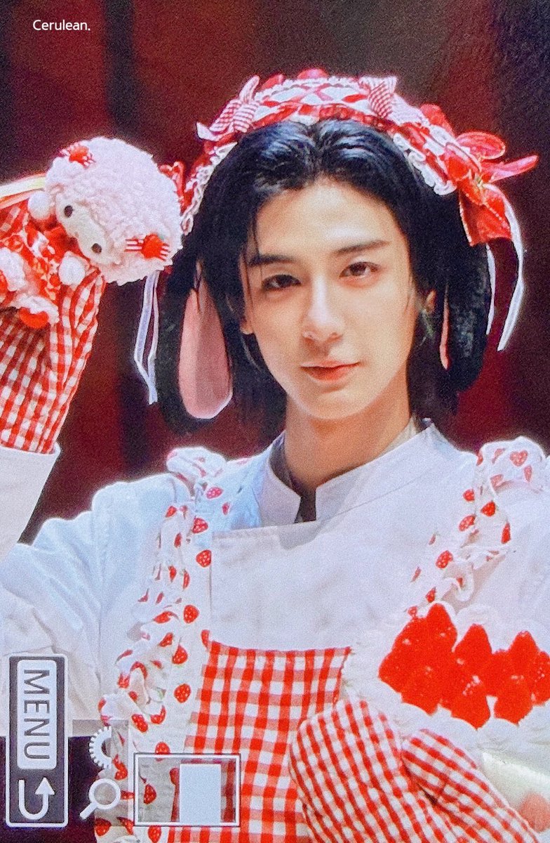 ihanfm's tweet photo. look at my bunny who’s the cutest baker out there https://t.co/4zcBcB5qMl
