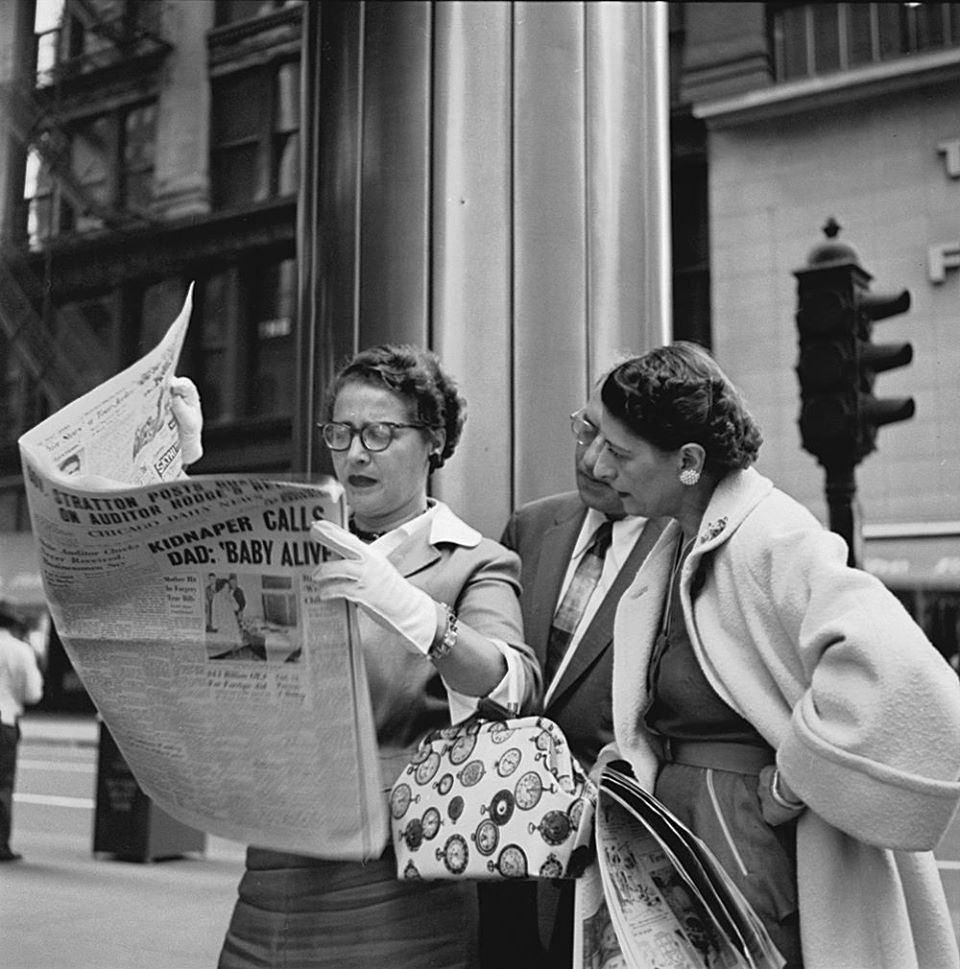 eyeonaxis's tweet photo. Women and newspapers, Vivian Maier https://t.co/Dl2zCOYFYd