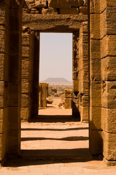 SudaneseCulture's tweet photo. Temple of Amun, Jebel Barkal - Northern Sudan. 
#SudaneseCulture

معبد آمون, جبل البركل -  شمال السودان.
 #ثقافة_سودانية https://t.co/WBOkJjcVgJ