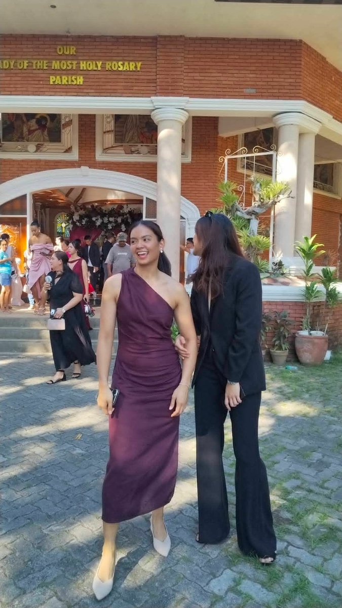caitbei_414's tweet photo. yes bei why ka kumakapit kay darling? 🫣🤭 https://t.co/SSFxkmaaH1