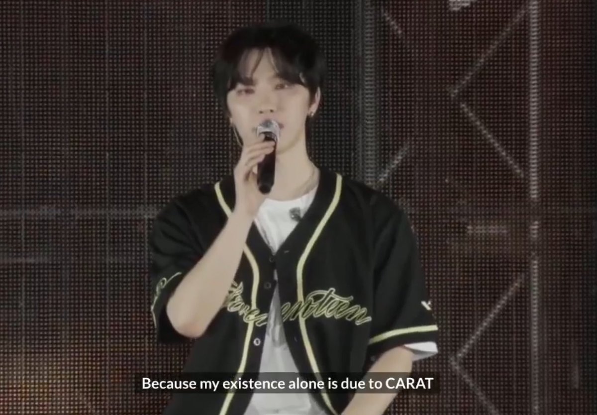 lunehoon's tweet photo. 🦦 wherever carats is, i will always run to you, and i will sing and dance for you. because my existence is due to carats

:(( https://t.co/UeCO1ZoAmb