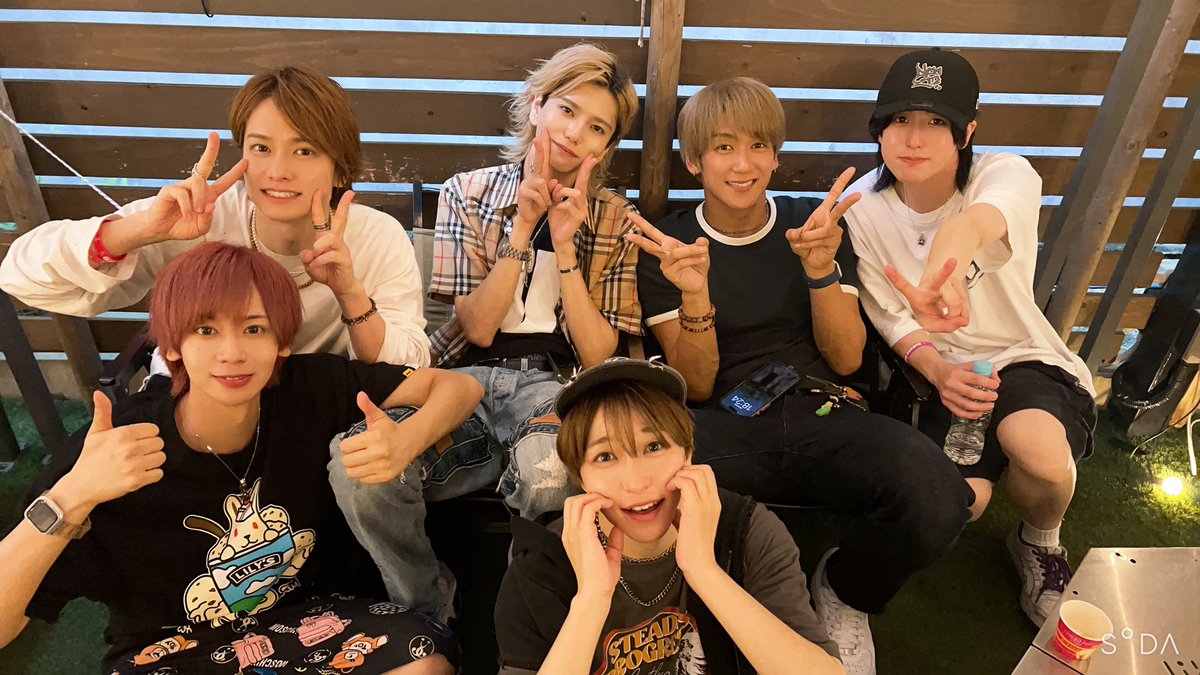 B2takes's tweet photo. 名古屋遠征ウルトラ感謝ありがとうございました‼︎色々なことが急に決まった中でたくさんの方がスケジュールを調整してくださりこの二日間素敵な遠征となりました！

２日目はとてもとても暑い中ライブもファンミもありがとうございました！

明日は定期公演です！！！がんばります！！ https://t.co/RrNwkJqPUR