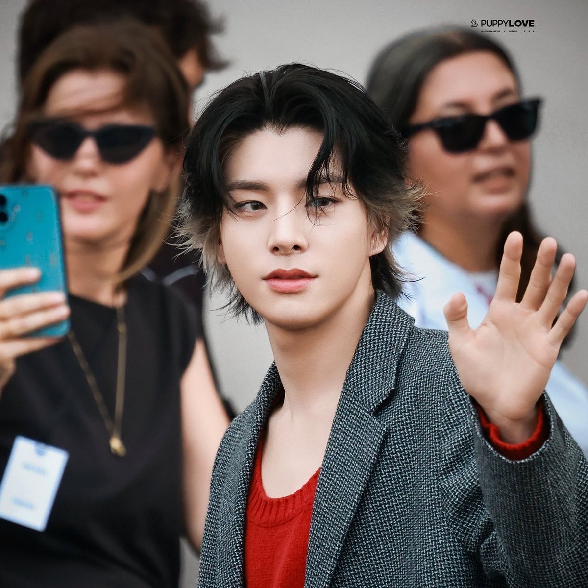 luvfates's tweet photo. he looks so wolfyun with this hair omgggg https://t.co/JFVDCFiWj0