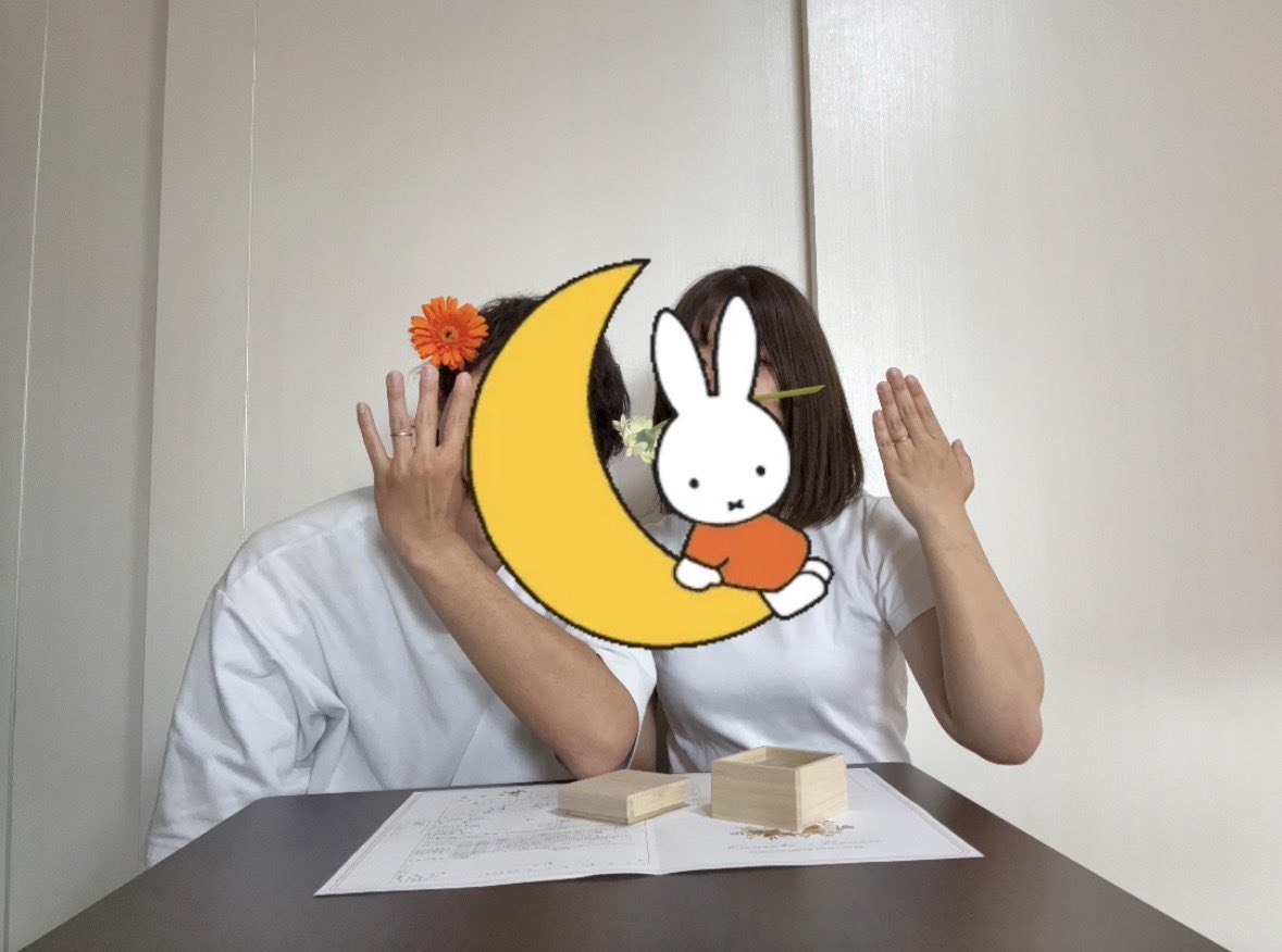 nanase_c's tweet photo. お祝いされたがりでごめんなさい！
苗字変わったよ〜💐 https://t.co/WD9HGVlWqN
