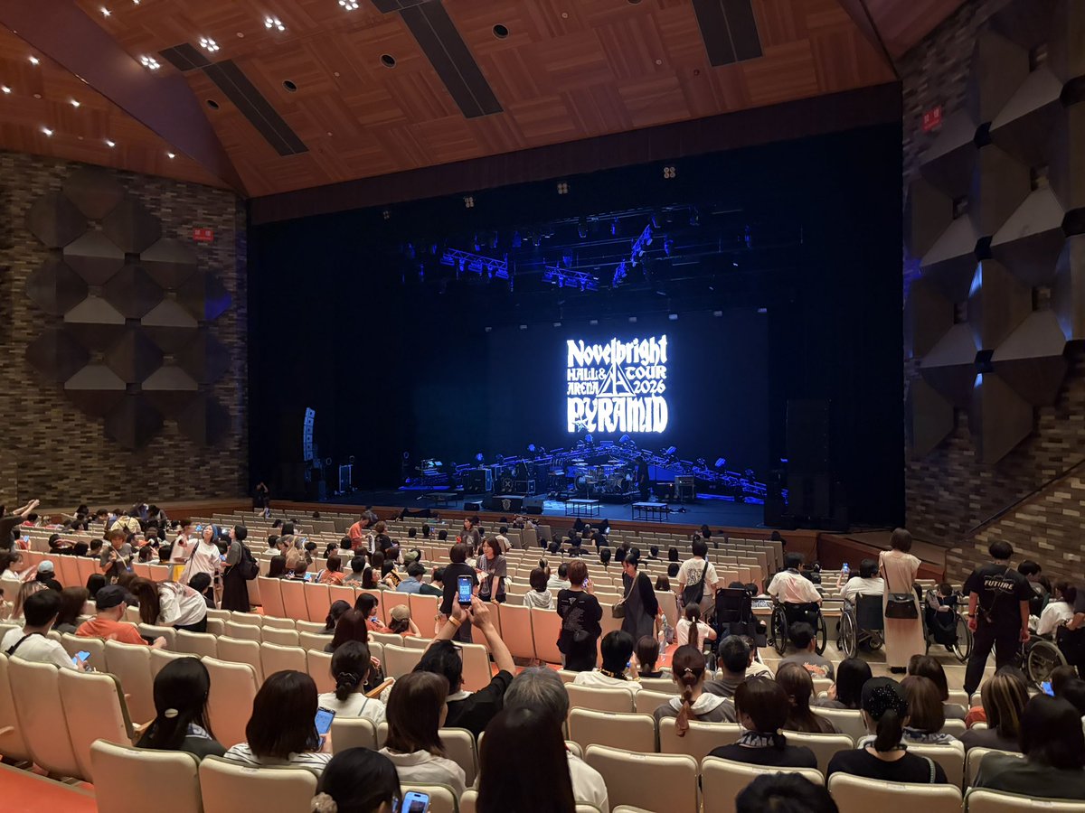 to__mo0920's tweet photo. 6/21 Novel brightホール&amp;アリーナツアー
📍岡山
初めてNovelbrightのワンマン行けてほんと幸せな1日だった！！！MCもすごく楽しかったし、しかも聡ちゃんのピックもゲットできて大興奮笑笑（ピックはしろうくんにあげた！）またライブ行きたい‼️🥹 https://t.co/yb15xNL6cG