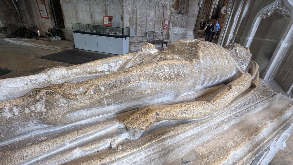 GeeVuitton's tweet photo. Visited the beautiful @TewkesAbbey yesterday whilst attending Tewkesbury History Festival, highly recommend joining the highlights tour at the Abbey. https://t.co/s4S527QPRT
