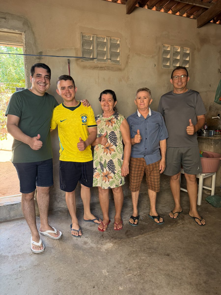 PrefeitoAlan15's tweet photo. Iniciando o domingo com um ótimo café da manhã na casa dos amigos Bene, Reginaldo e família, no bairro Cruz de Almas. Foi um momento muito agradável, acompanhado depois de uma boa conversa com o amigo Renildo. Agradeço a todos pela atenção, acolhida e amizade. https://t.co/ycjwZuPFLe