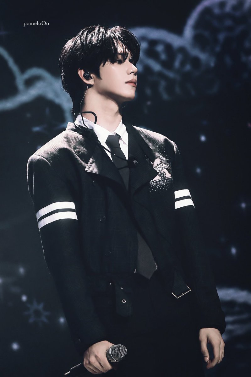MyShiningStar04's tweet photo. 'Philippine Prince'👑
🌟Daily Brand Reputation for JL🌟
아홉 제이엘 빛나는 별
아홉 제이엘 비주얼
아홉 제이엘 메인보컬
아홉 제이엘 메인댄서
아홉 제이엘 귀여워
아홉 제이엘 아름다워
아홉 제이엘 실력넘쳐
아홉 제이엘 잘생겼어
#JL #제이엘
#AHOF_JL #아홉_제이엘
#AlwaysWithJL https://t.co/EvpvPGyrjE
